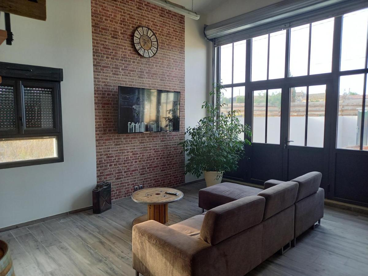 Cosy-Loft Industriel , Jacuzzi , Wifi , 6 Personnes Max Βίλα Aigues-Vives  Εξωτερικό φωτογραφία